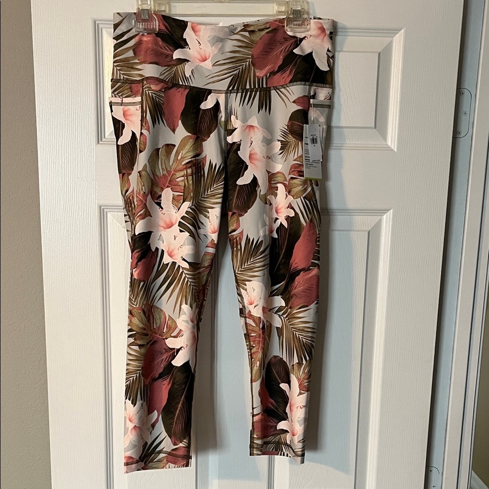 Old Navy Floral Capri Leggings — Pink, Green & Cream